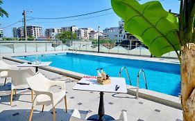 Color Studios In Nord10 - Pool & Playground